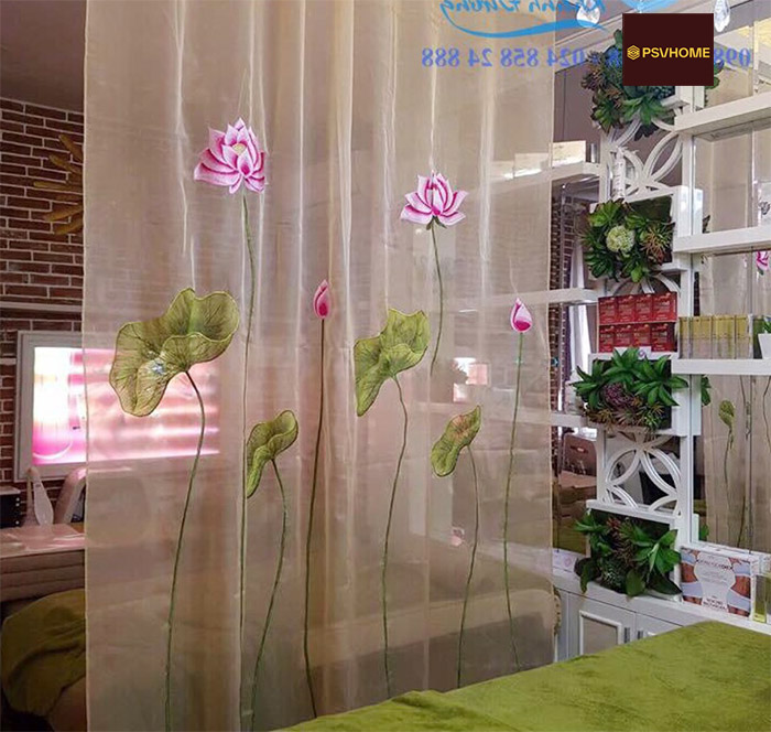 Rèm spa thêu hoa văn độc đáo