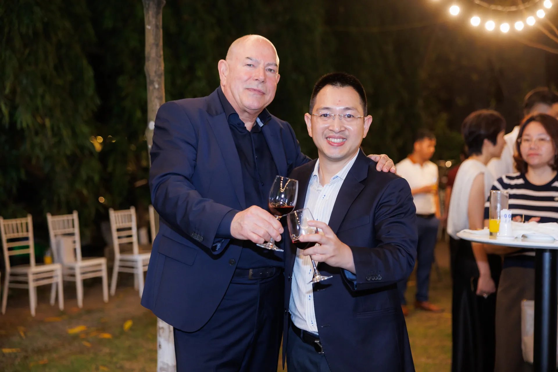 Đại diện hãng Forest (Hà Lan) và đại diện PSV HOME tại tiệc networking của sự kiện